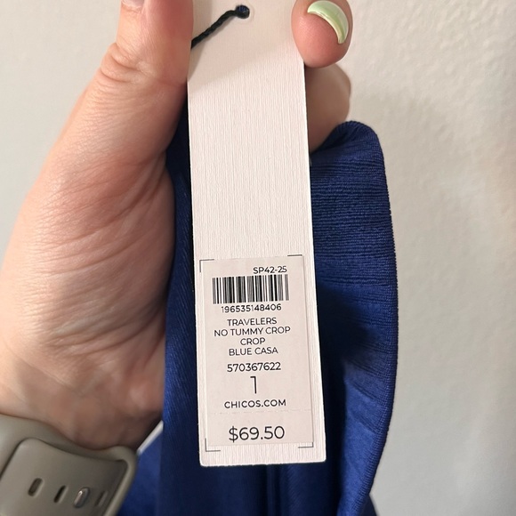 Chico's NWT Travelers No Tummy Cropped Pull On Pants Blue Casa Size 1 = Medium - Picture 7 of 8